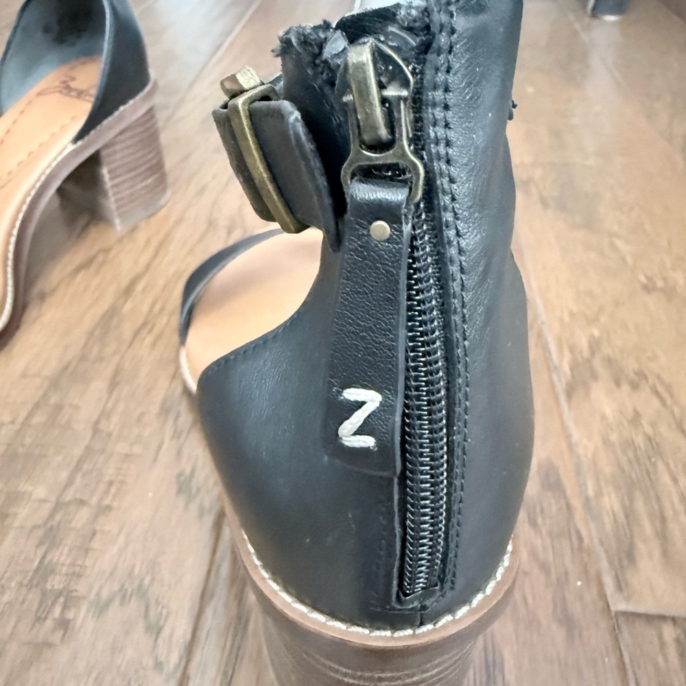 Zodiac Ilsa Black Ankle Strap Heels - Picture 8 of 10